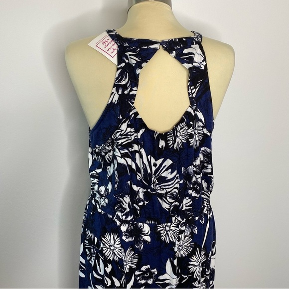 Skies Are Blue Floral Maxi Dress - Picture 4 of 13